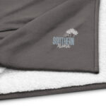 Southern Aloha Premium sherpa blanket - Image 11